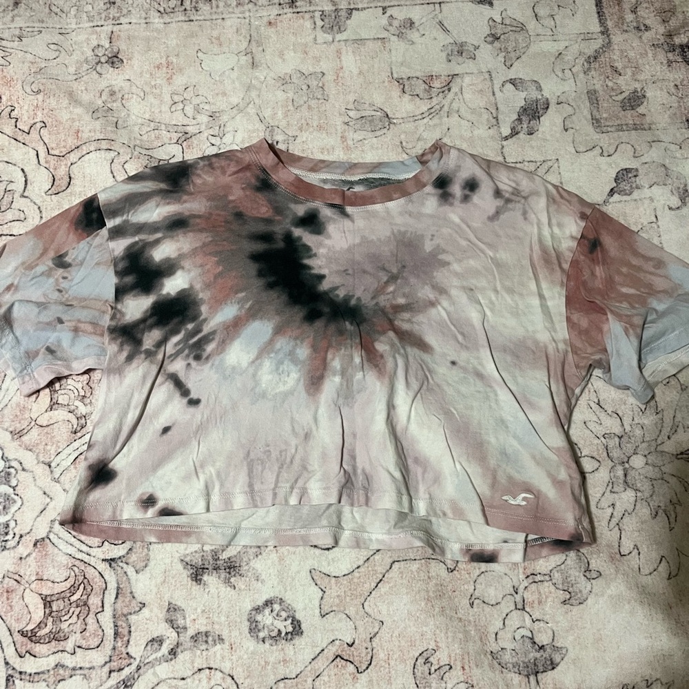 Hollister Pink and Black Crop T-Shirt Short Sleeve